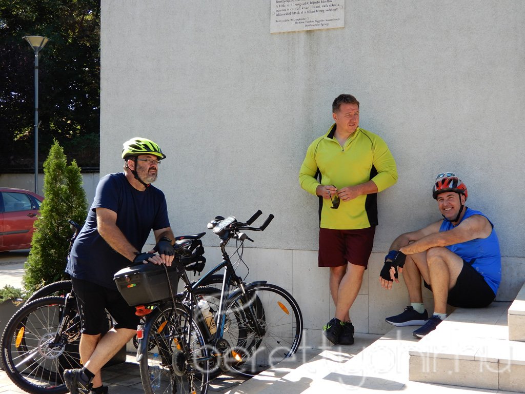 Kerékpártúra az autópályán 31